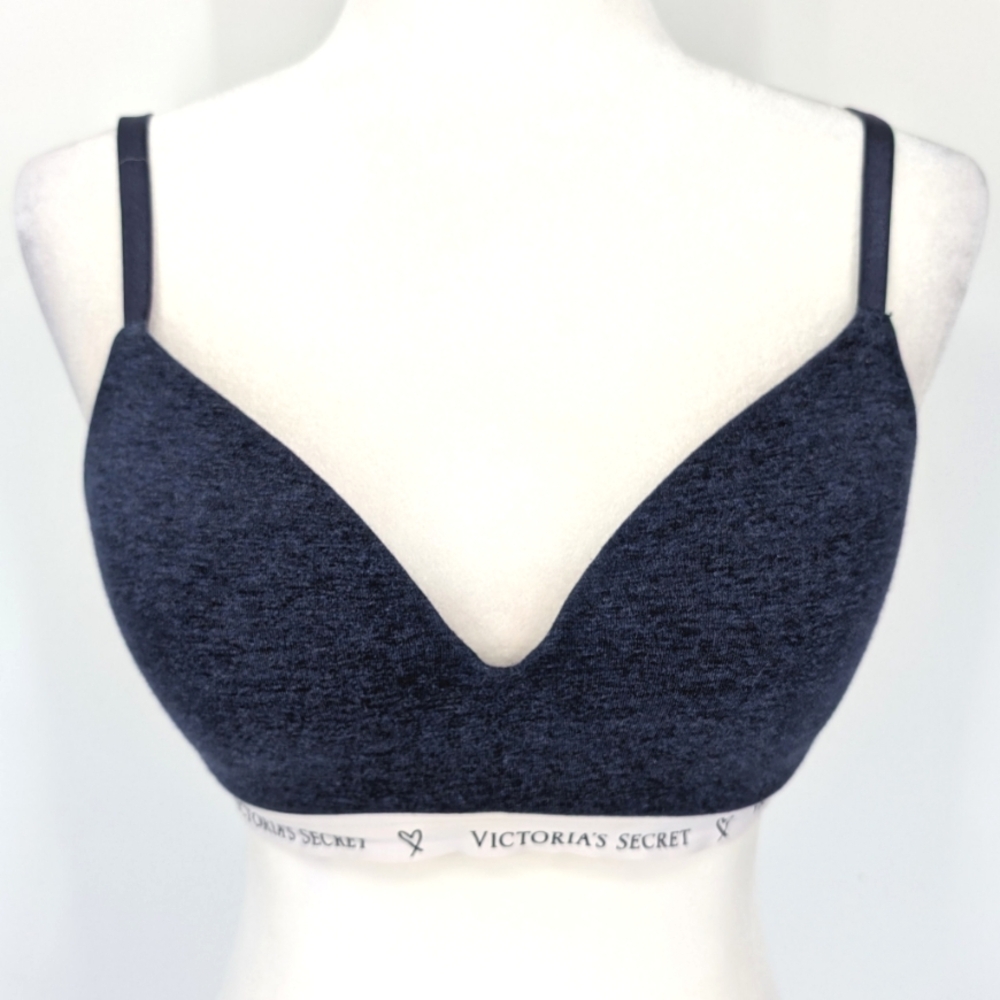 Victoria's Secret Blue Lightly Lined Wireless T-shirt Bra Convertible Straps 36C